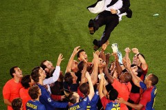 西班牙新星门多萨：国家队征召+俱乐部续约，未来可期